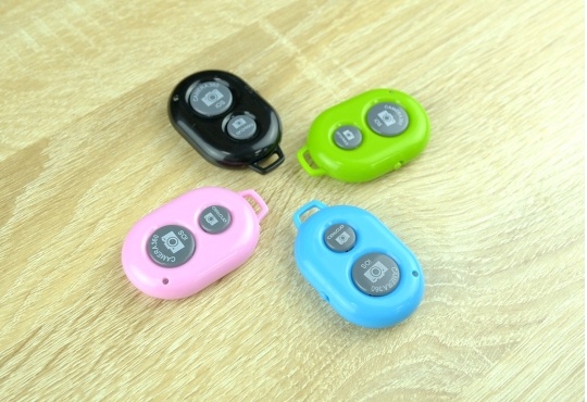 Bluetooth пульт для телефона и штатива, цветной фото 1