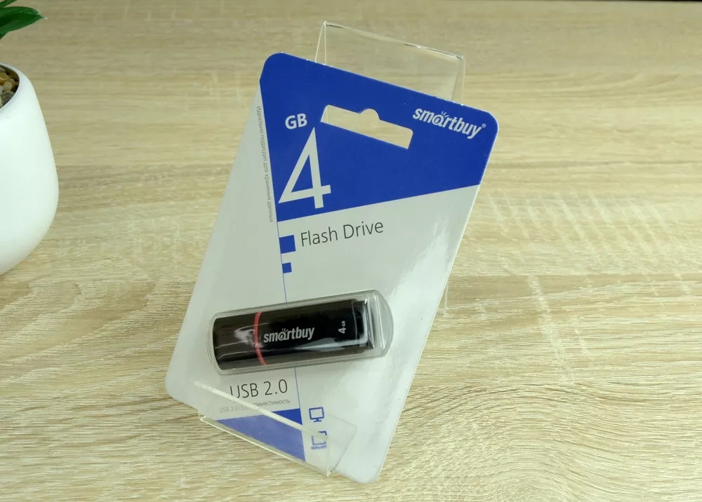 USB флешка Smartbuy FlashDrive, 4Gb, черная с красной полоской